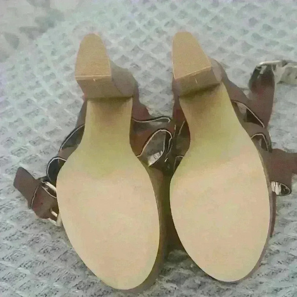 Brown Just Fabulous Heels Sz 6 - Picture 4 of 4